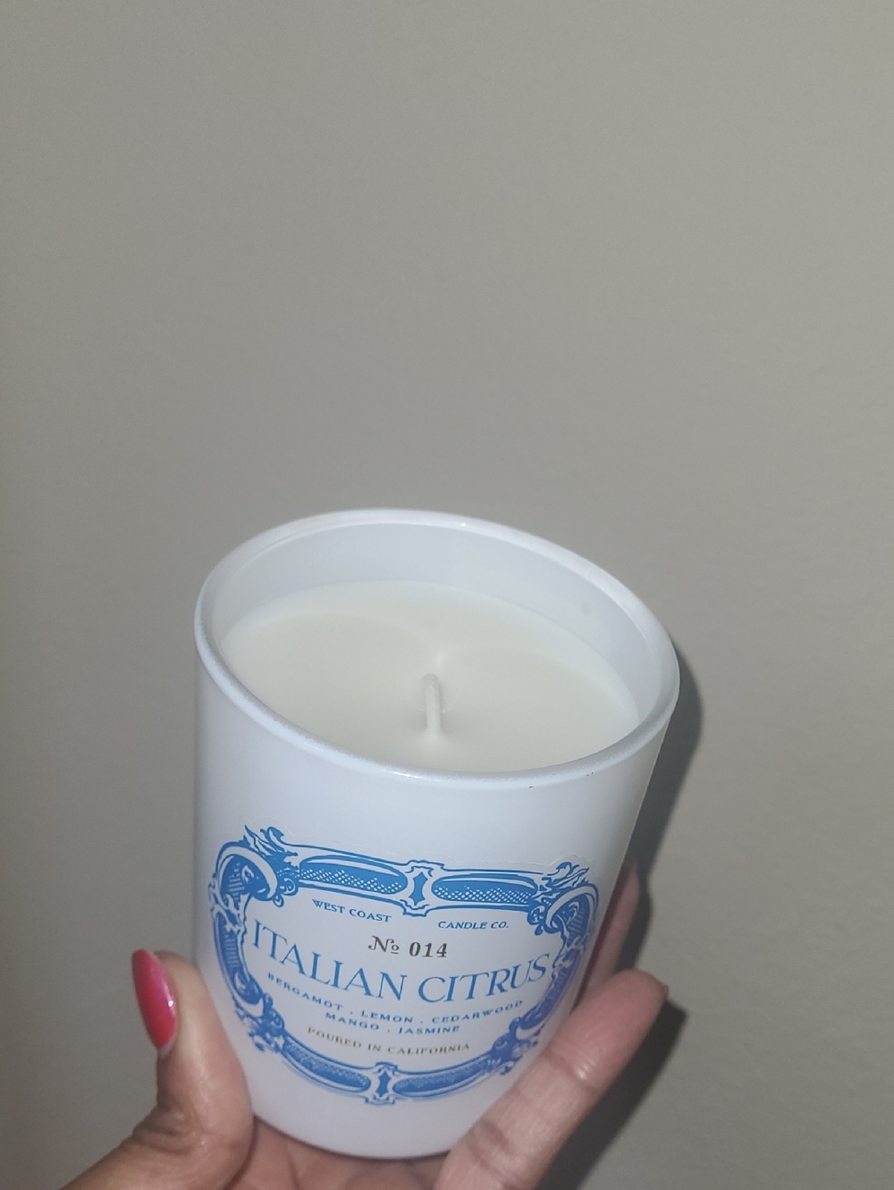 Italian Citrus Scented Candle - White - Picture 2 of 4